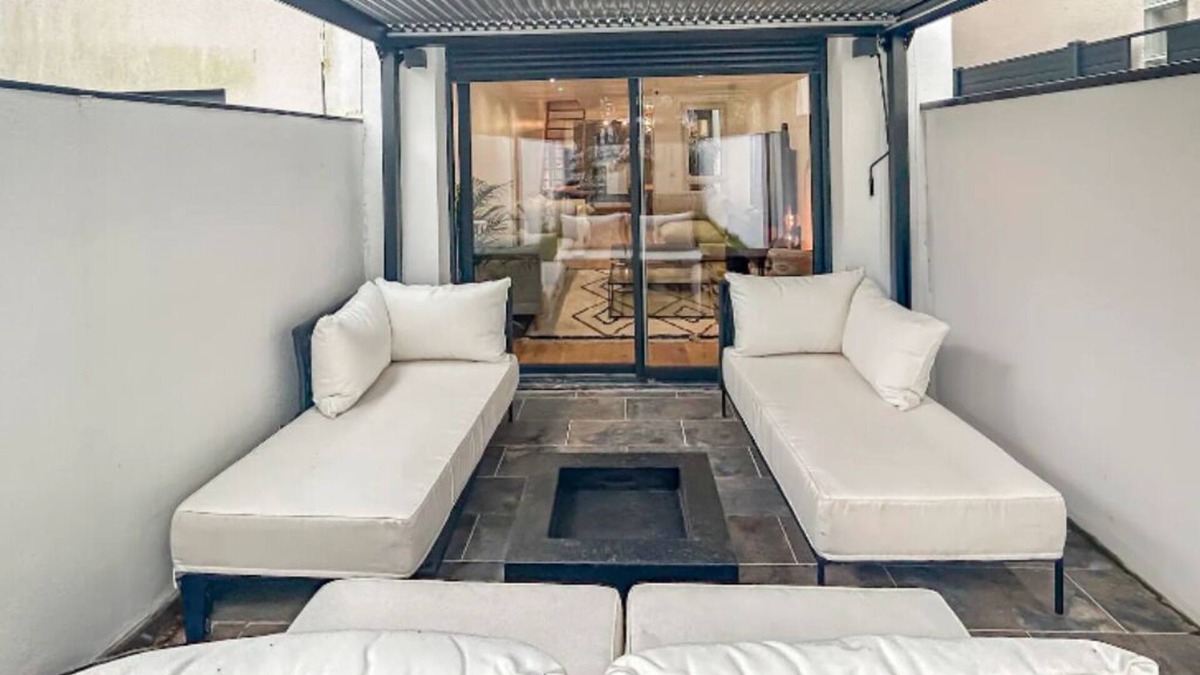 Parapluies Villa | À 10 Minutes de Paris: Villa Moderne Avec Jardin Privé, Idéale Pour les Familles