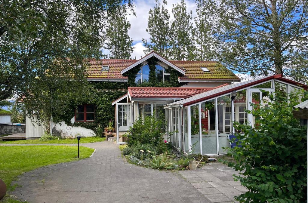 Laugarvatn House | Árbakki Farmhouse Lodge