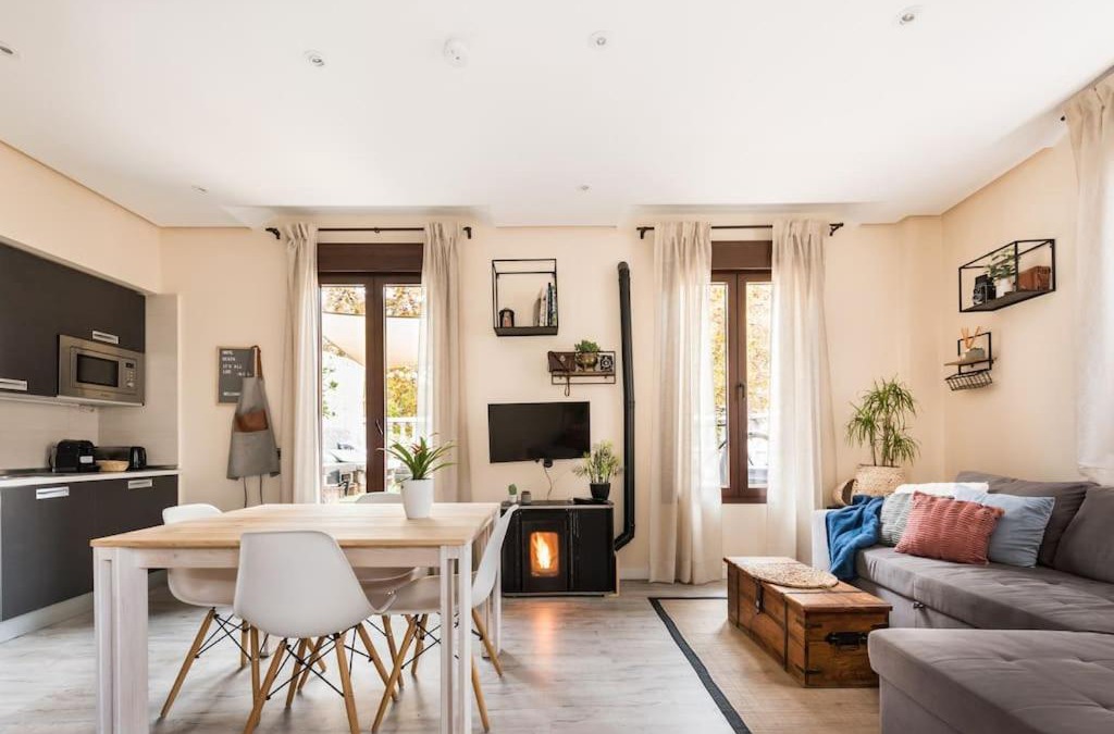 Alcala de Henares Apartment | Ático con terraza y chimenea junto a Universidad