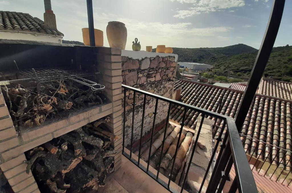 Chovar Apartment | ÁTICO RURAL "EL COLMENAR" para parejas, amigos o familia a la montaña