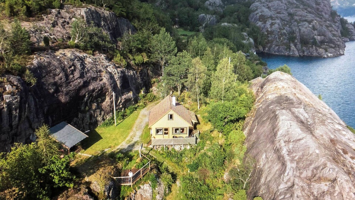 Kvinnherad House | Åkrafjorden by Interhome