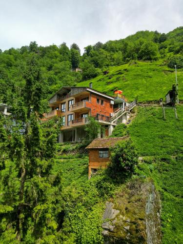 Cayirduzu Bed & Breakfast | çamankasuit