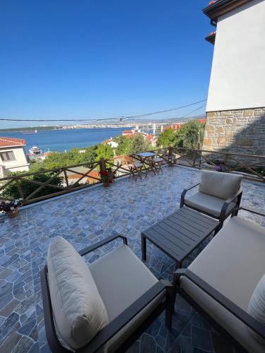 Kilitbahir Koyu House | Çeşmeli Konak