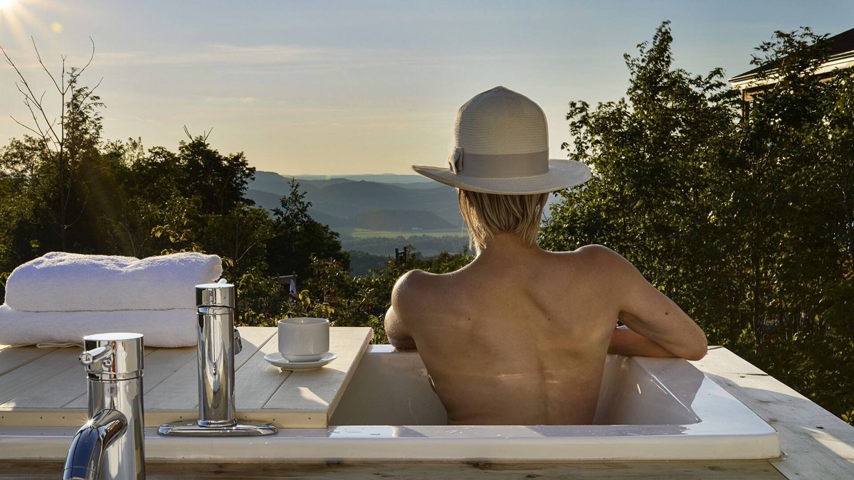 Grenville-sur-la-Rouge Hotel | Éco Spa Highland