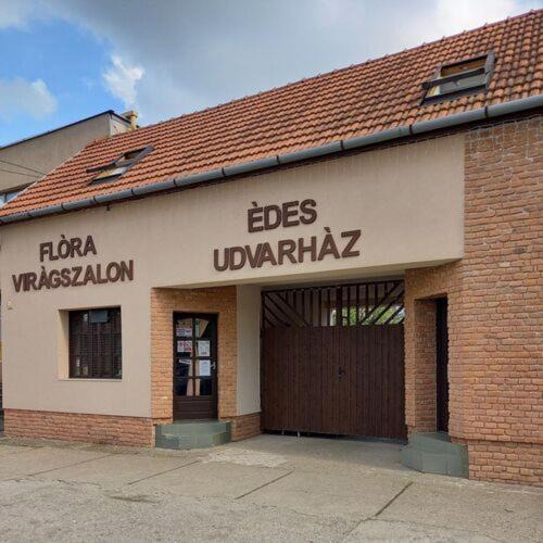 Edeleny Apartment | Édes Udvarház