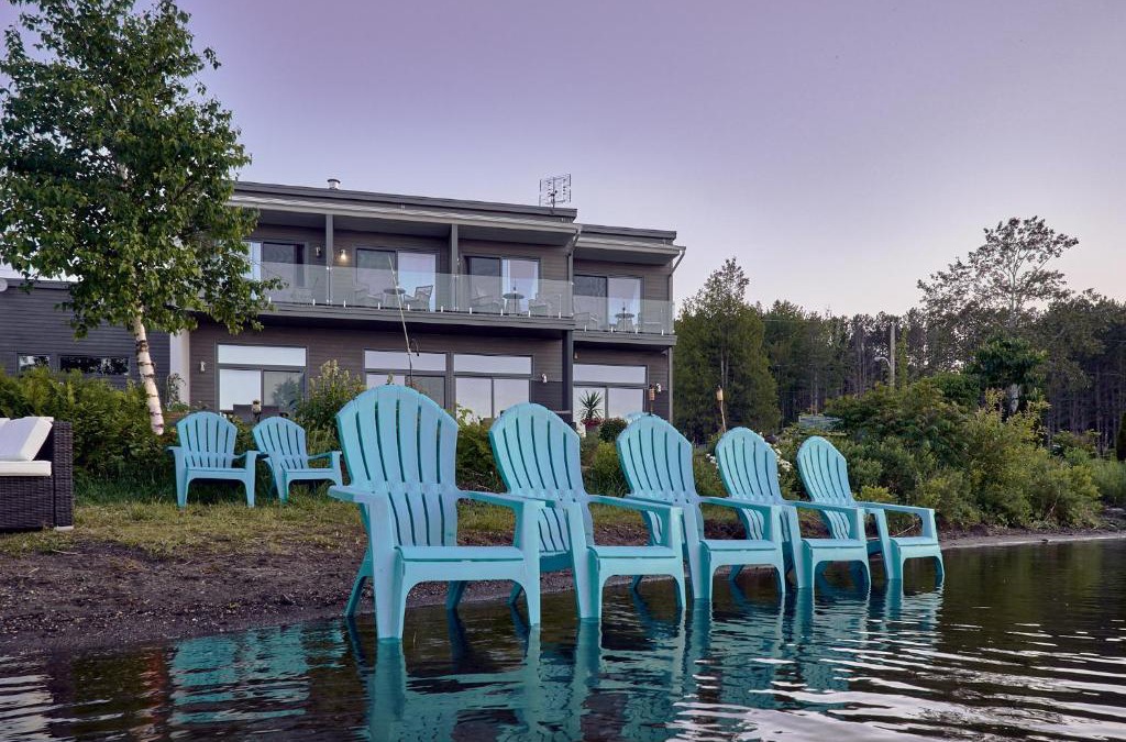 Coaticook Bed & Breakfast | Étoile du Lac Lyster - Spa & Vue sur le Lac