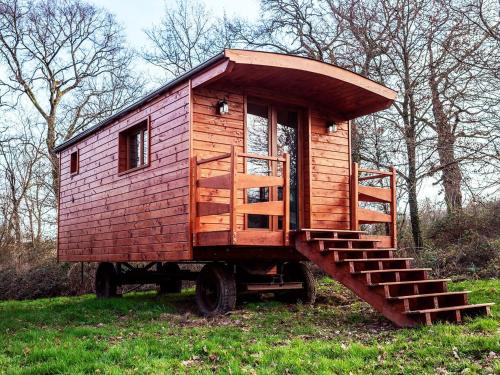 Ardentes House | Évasion romantique en roulotte autonome avec confort moderne en pleine nature - FR-1-591-552