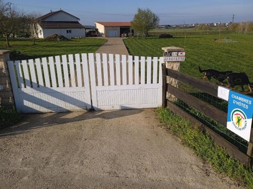 Lantefontaine Bed & Breakfast | Évasion Tranquille entre Briey et Longuyon - Chambre d'Hôtes sur 5 Hectares - FR-1-584-288
