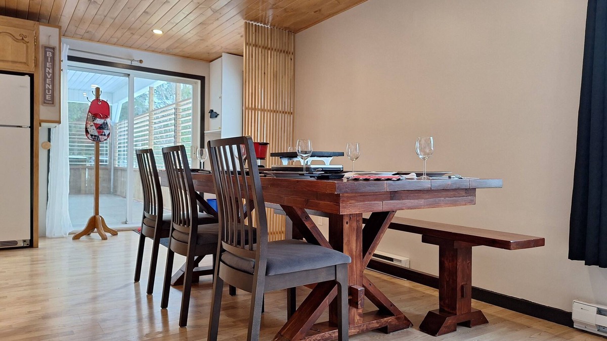 Saint-Remi-de-Tingwick Ski Chalet | Ô Ruisseau Avec Spa - Détente, Spacieux, Foyer Int/ext et Trois-lacs Accessible