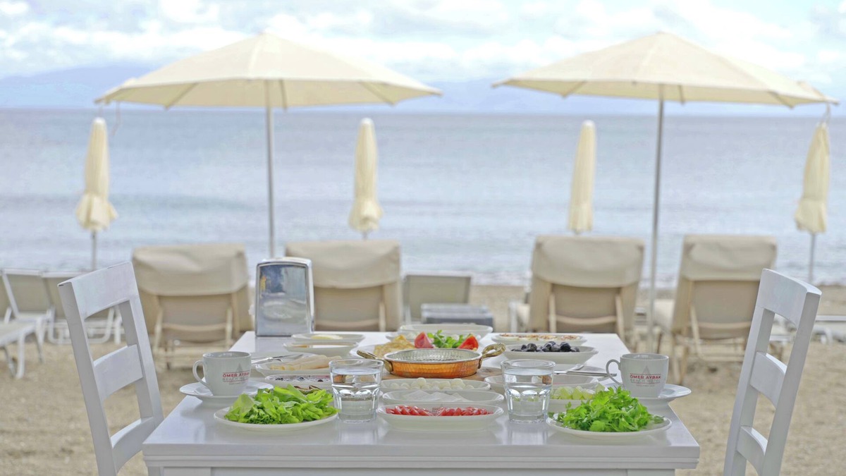 Ortakent Hotel | Ömer Aybak Beach Hotel
