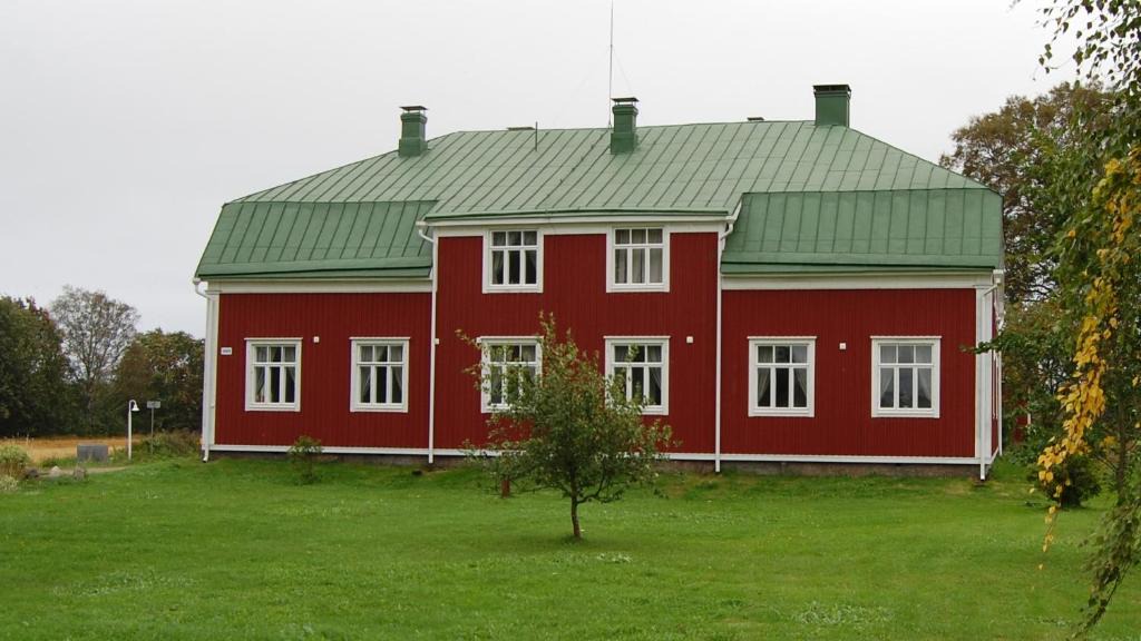 Narpes Bed & Breakfast | Övermark Bed & Breakfast