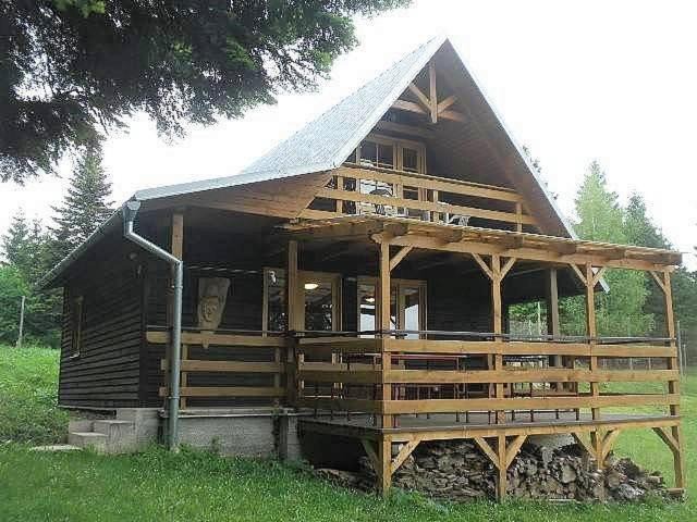 Valasske Klobouky Apartment | Útulná chata na Královci