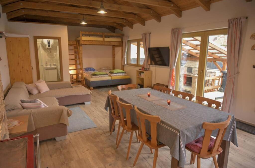 Unhost Apartment | Útulný domek v zahradě v Unhošti nedaleko letiště