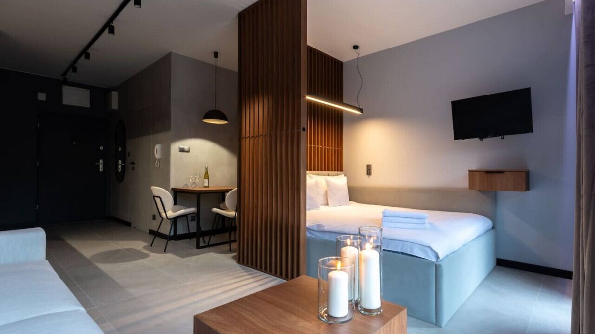 Srodmiescie Apartment | Łódź Narutowicza Studio - Parking, Balcony, A/C - by Rentujemy