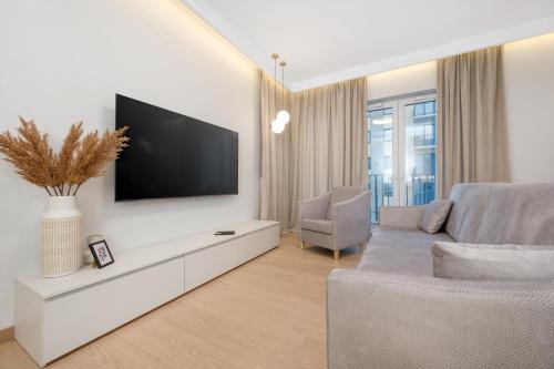 Lodz Apartment | Łódź Prestige Suites - 64m2, Parking, Office Room - by Rentujemy