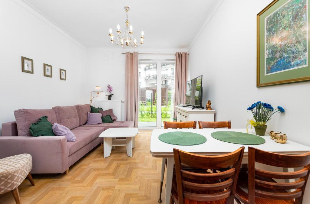 Powazki Apartment | Św. Stanisława 1 by Homeprime