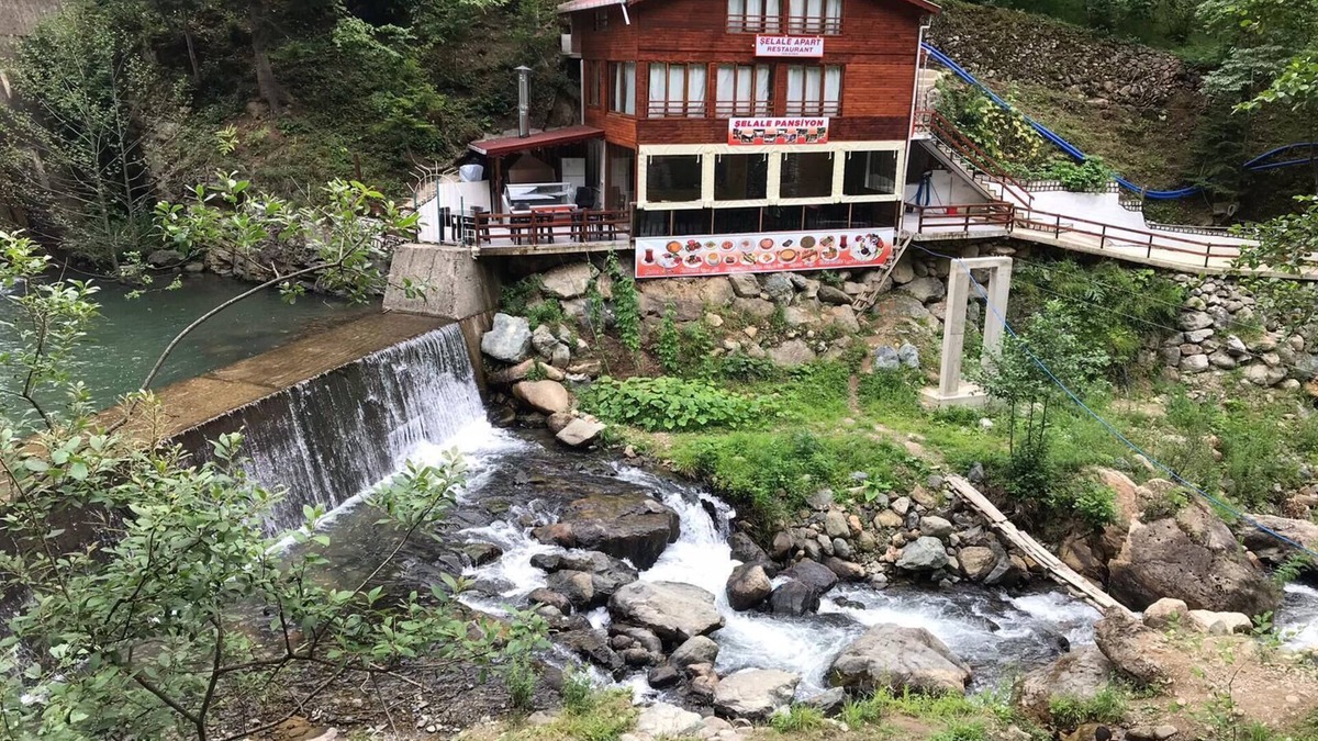 Caykara Hostel | şelale apart