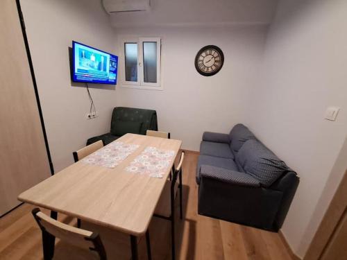 Aigaleo Apartment | Στα Δυτικά της Αθήνας West Athens welcome