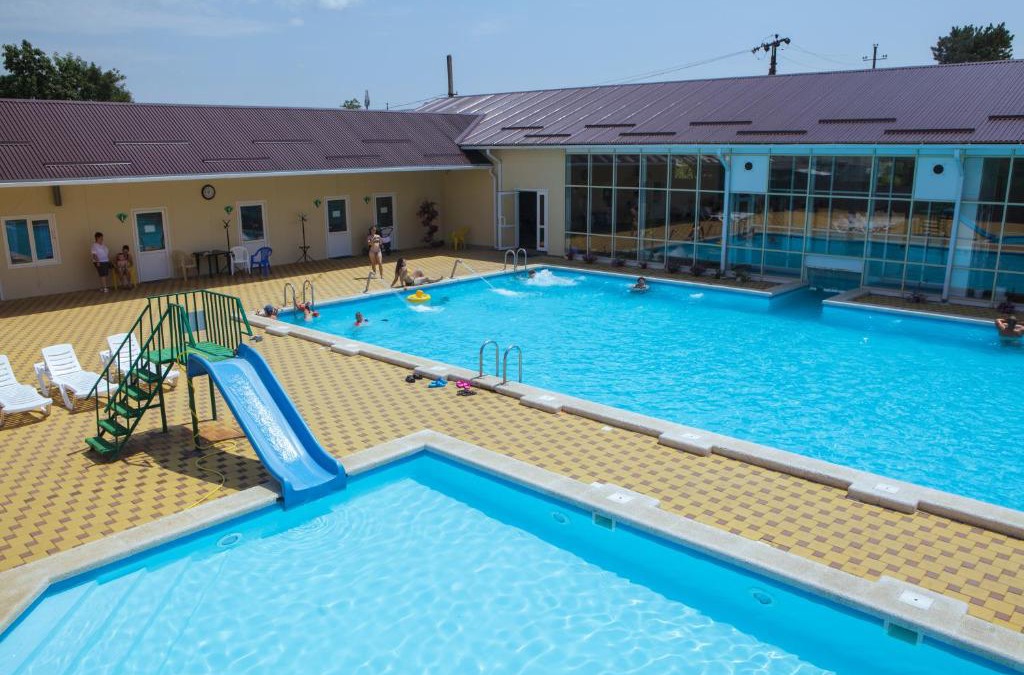 Mostovskoy Resort | База отдыха "Изумруд"