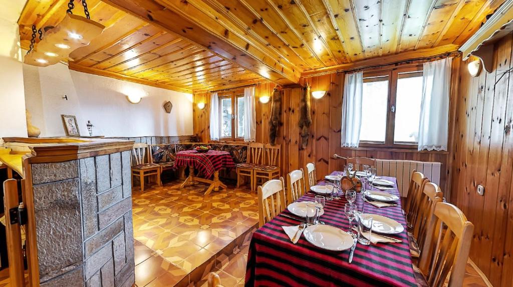 Momchilovtsi House | Къща за гости Каневи