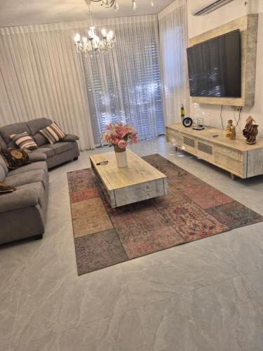 Ashkelon Villa | אירוח על הים