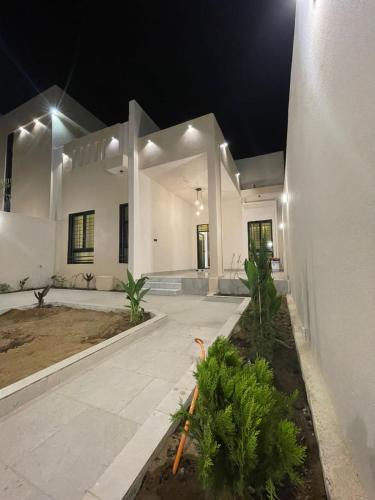 Baljurashi Ski Chalet | أعناب الفندقية