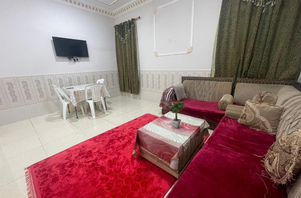 Al Khuwair Apartment | شقه كامله