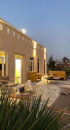 Falaj al Moalla Ski Chalet | مزرعه فلج المعلا