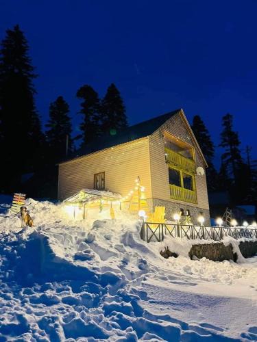 Bakhmaro House | კოტეჯი ბახმაროში WoodenHouse Sunrise