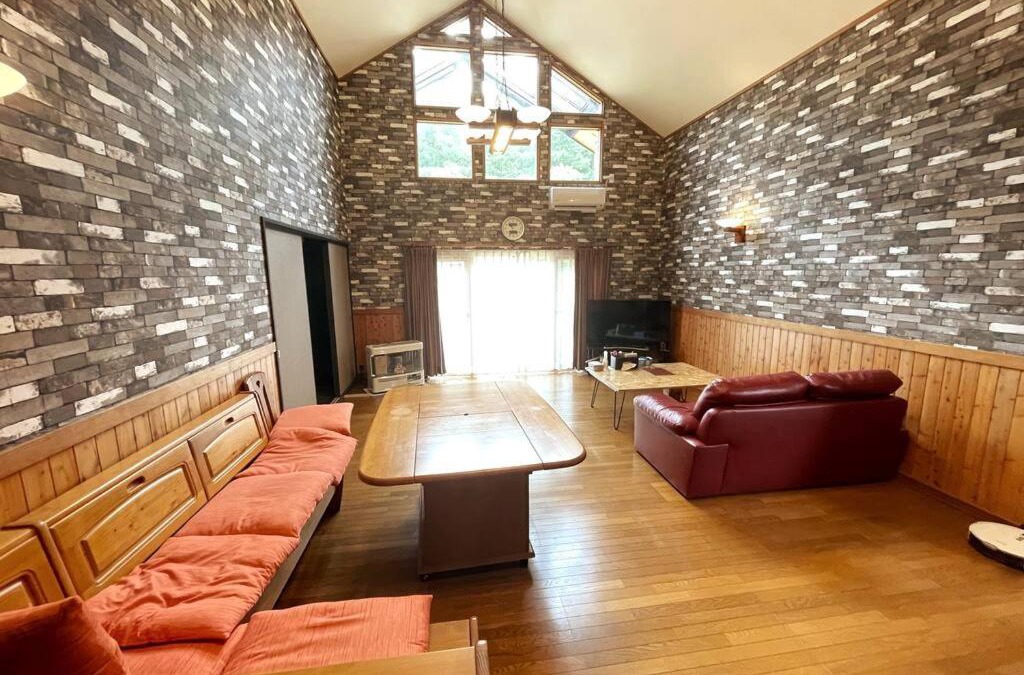 Shiraoi-cho House | コテージR 広々空間と自然豊かなエリアでRelaxステイ バーベキューセットあり4名様まで同一料金