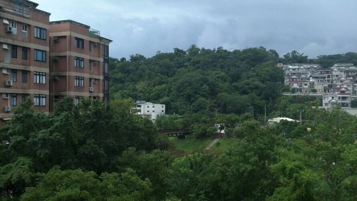 Xizhi District Apartment | 台北近郊鬧中取靜的好地方(內湖雅房)Nature beside Taipei City