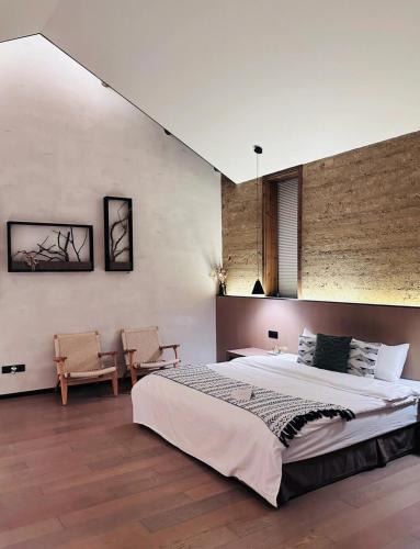 Santuk Bed & Breakfast | 四季餐厅旅馆