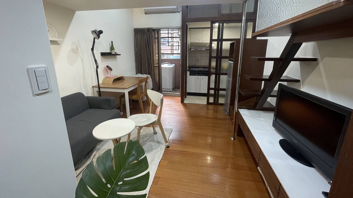 Xinyi Apartment | 暮光公寓 x 健身教練|台北 101 |Pool|夜市 |cafe|MRT捷運站|Gym