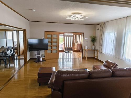 Shiraoi-cho House | 波の音が聞こえる広々別荘エレクトリックハウス白老駅徒歩圏内
