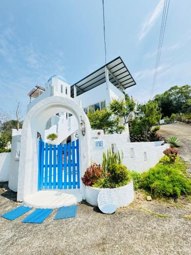 Puli House | 藍屋頂民宿-少人包棟民宿Blue Dome