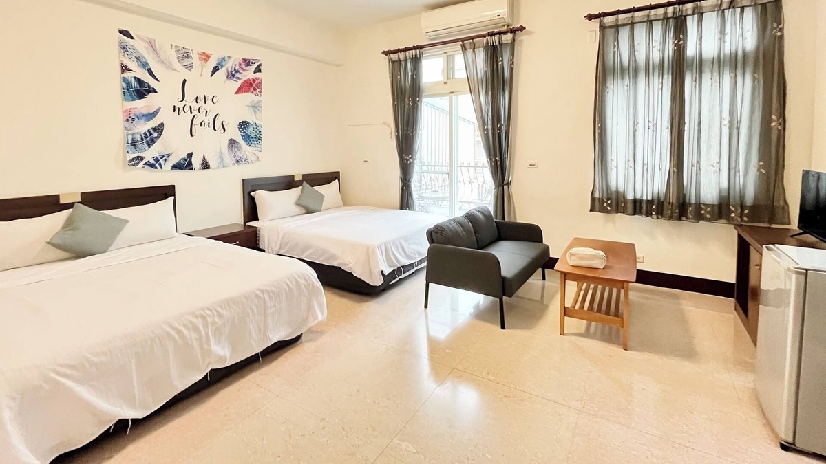 Hualien City Centre House | 近花蓮火車站,設有電動麻將桌和Switch