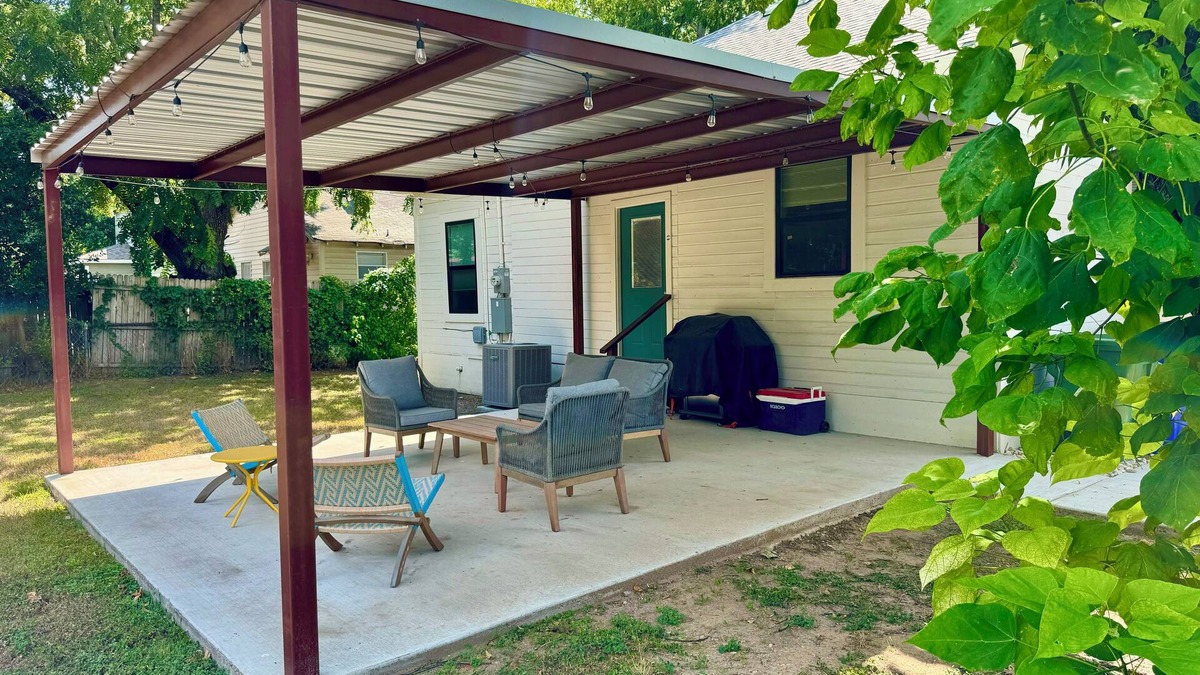 East Riverside House | ꕥ The Texas Bluebonnet ꕥ 1.1 mi to Baylor, & 1.8 mi to Magnolia Silos!