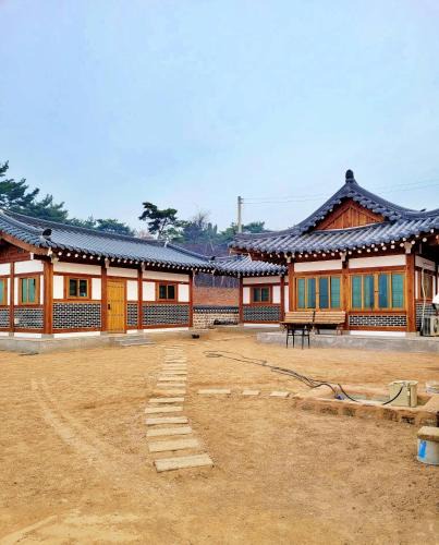 Hongseong House | 홍성군 편백나무 남당한옥