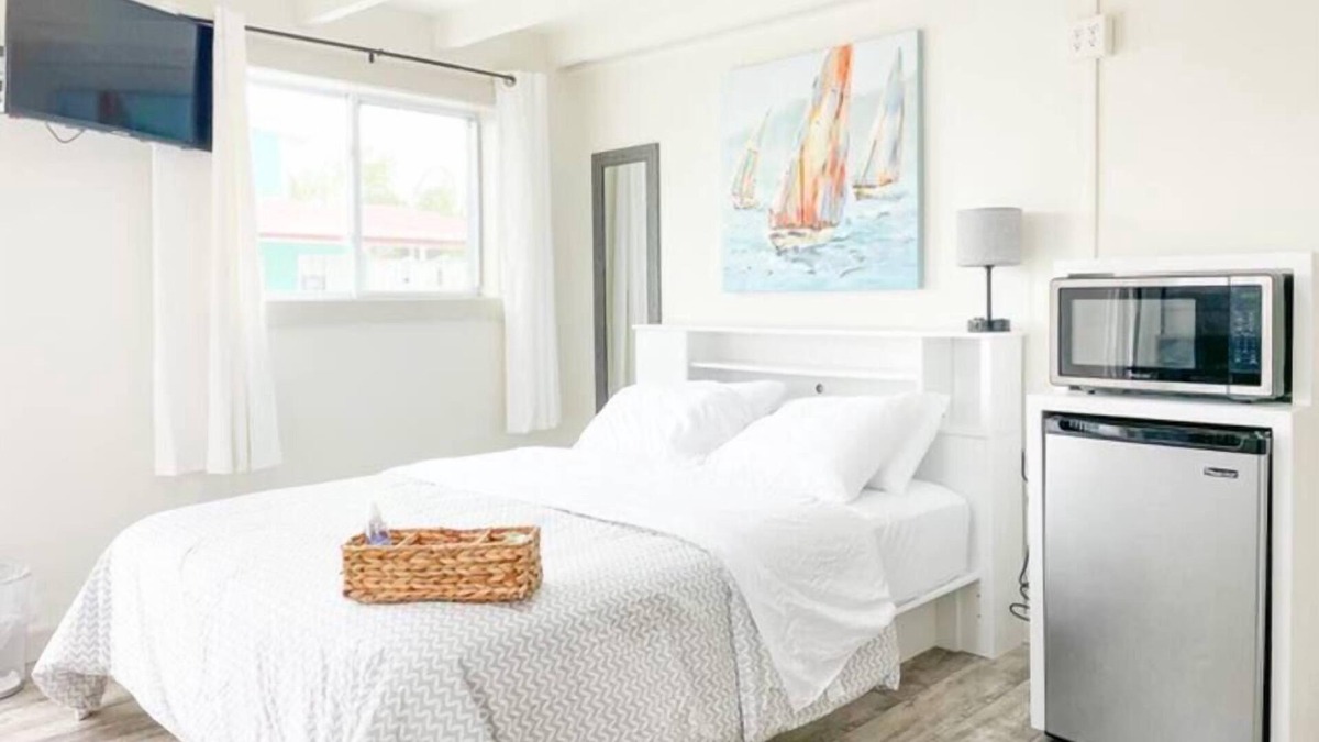 West Ocean City Resort | 01. Charming one-bedroom resort with pool