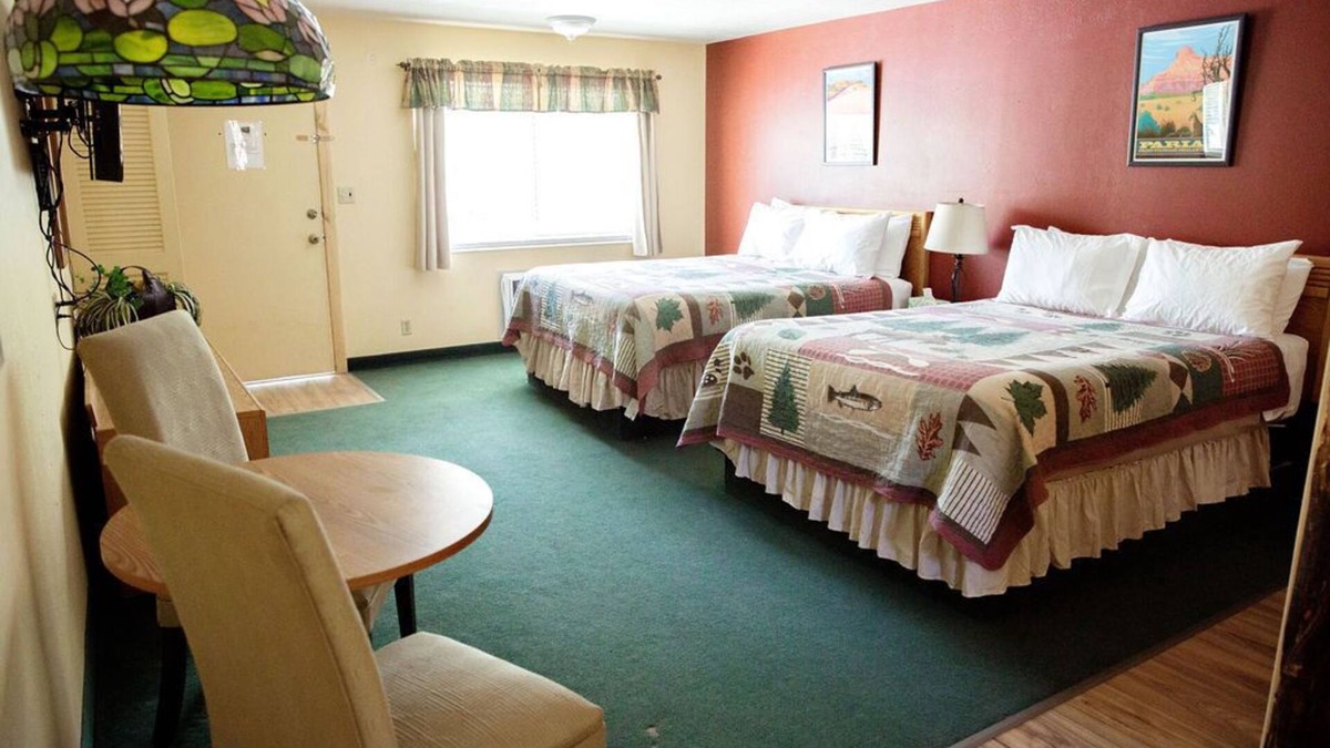 Sevier Apartment | 0152) Candy Suite 125