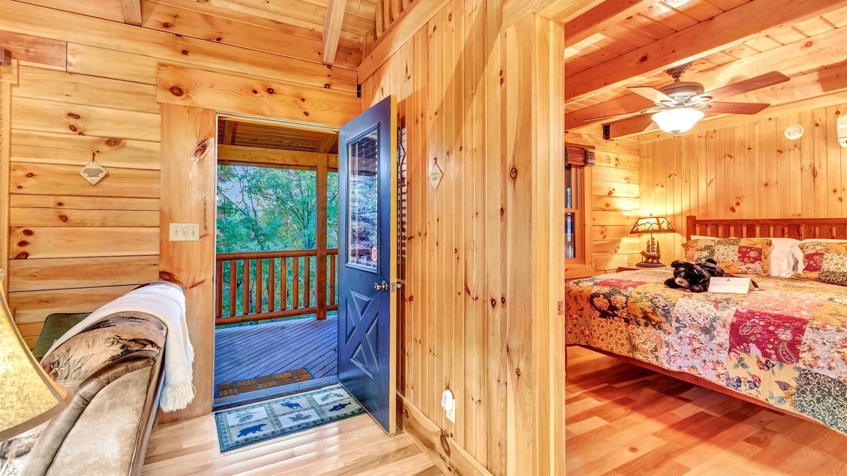 Cabins Apartment | 02) Monongahela Suite