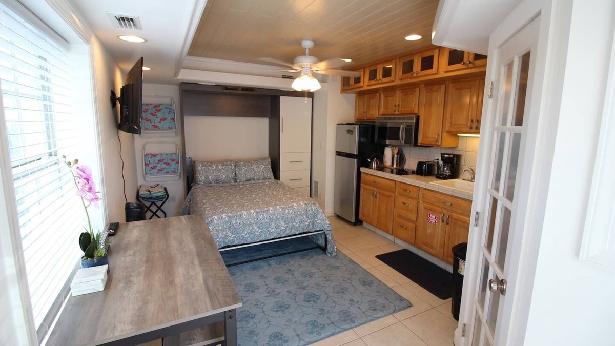Survey Creek Apartment | 03 Cute & Cozy Studio on Beachfront Property
