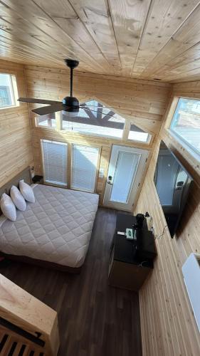 Valle Ski Chalet | 060A Brand New Cozy Cabin with Loft & King bed near Grand Canyon South Rim