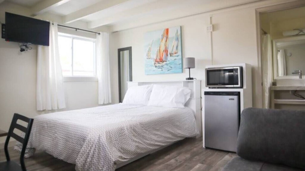 West Ocean City Resort | 08. Charming one-bedroom resort with pool
