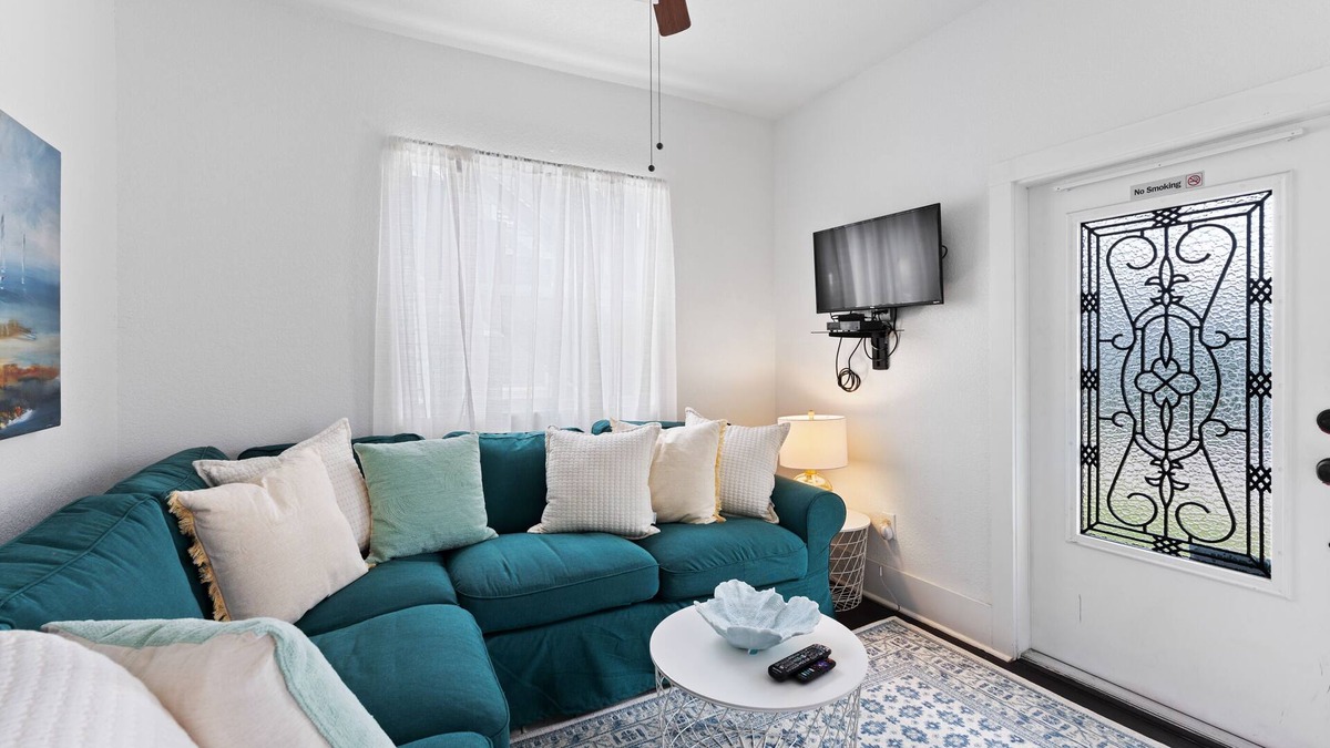 Historic District Apartment | 1/1 1st floor apartment in the heart of downtown, historic New Smyrna Beach.