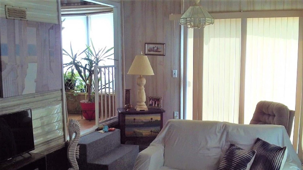 Gulf Coast Acres House | 1/1 can sleep 2/Park Model, Fully Furnished, clean, linens, W/D, Utilities incl.