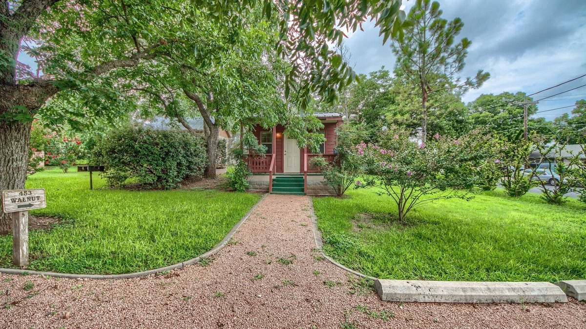 Fredericksburg Cabin | 1.1 mile to Main St. 4 minute drive, walkable.