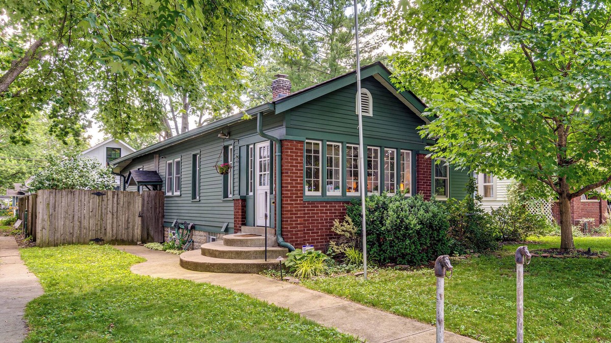 Speedway House | 1/2 Mi to Indy Motor Speedway: Home w/Yard!