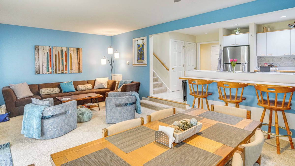 Hancock Condo | 1/2 Mi to Jiminy Peak: Condo w/Pool & Hot Tub