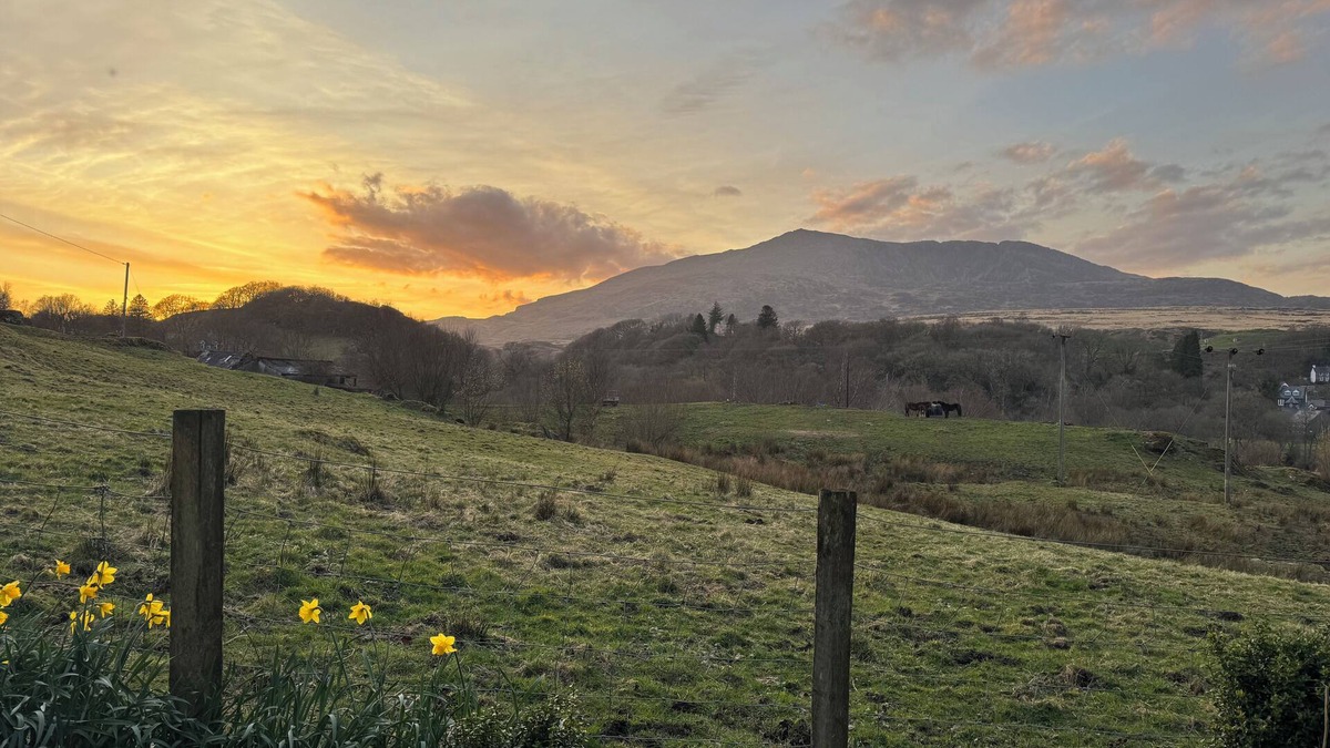 Dolwyddelan Cottage | 1 ABERBEINW, pet friendly, character holiday cottage in Dolwyddelan